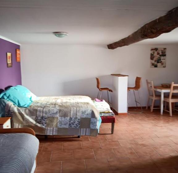 پانسیون Domaine De La Quinta Fenix   Studio Familial Avec Cuisine