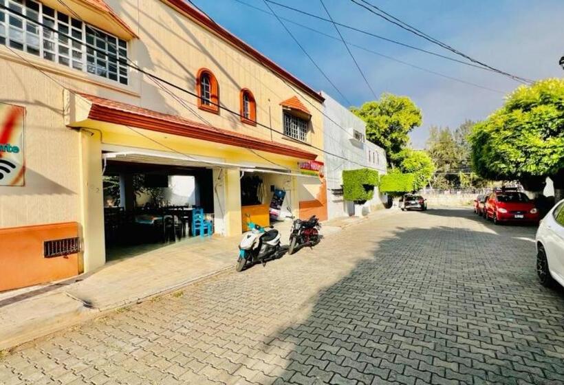 膳宿费 Taj Mahal Hostal And Restaurant