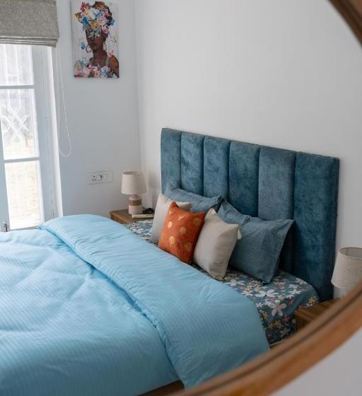 פנסיון The Chirpy Bungalow By Luho Leisure