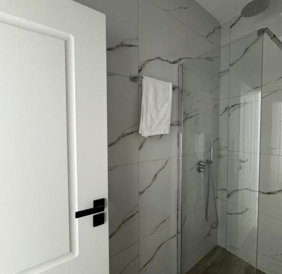 פנסיון Vila Bleta