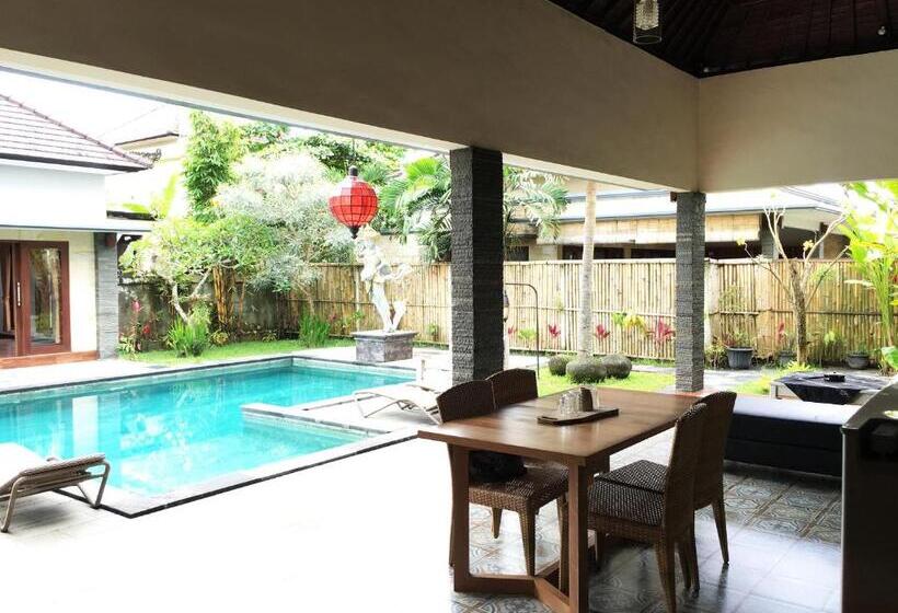 بنسيون Widi Agung Villa   Private Room