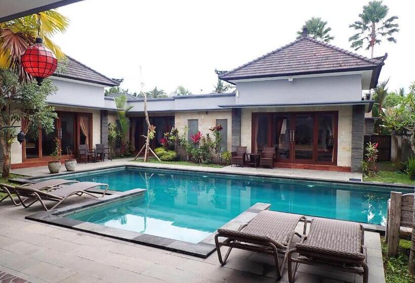 بنسيون Widi Agung Villa   Private Room