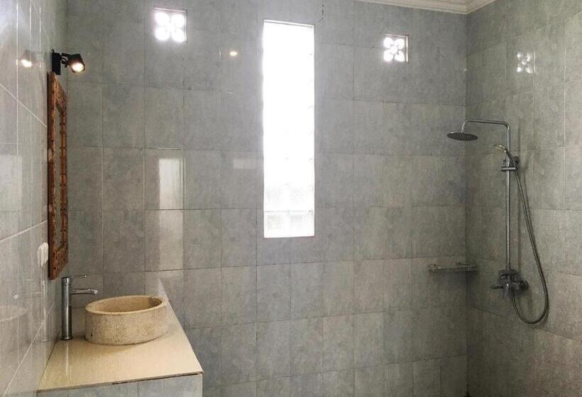 بنسيون Widi Agung Villa   Private Room