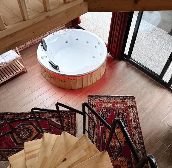 リゾートホテル Rizzen Tatil Köyü