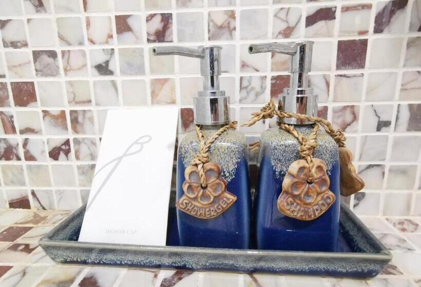 The Beach Bangsaen Condo Sea View Room 327 62 Top Floor Free Netflix