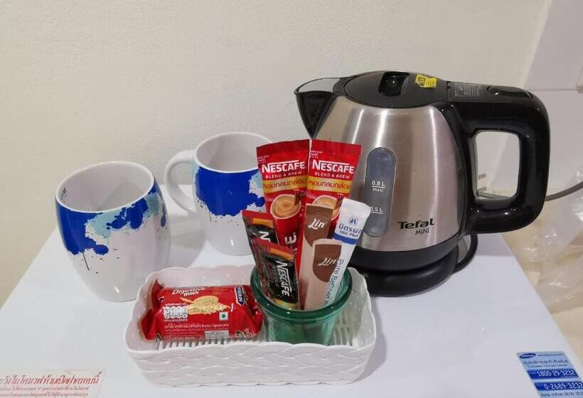 The Beach Bangsaen Condo Sea View Room 327 62 Top Floor Free Netflix