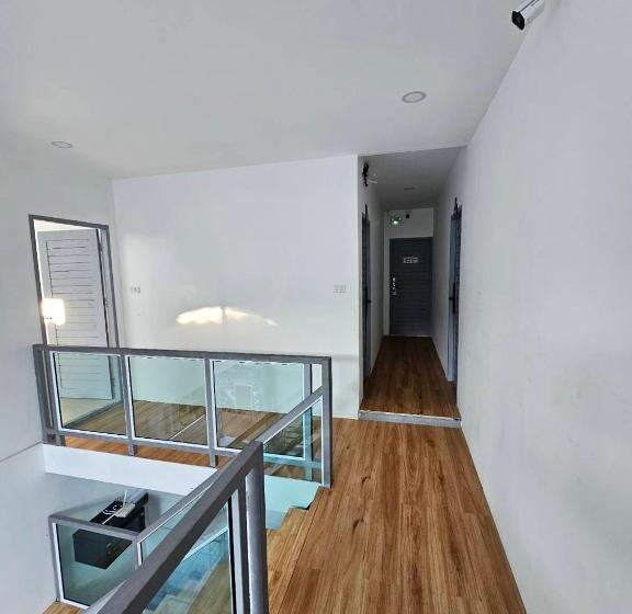 Tiger House Hostel Koh Tao