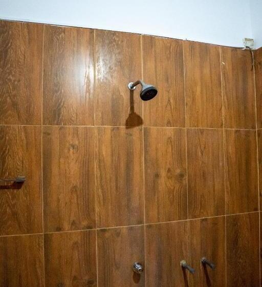 Udawalawe Elegant Hostel