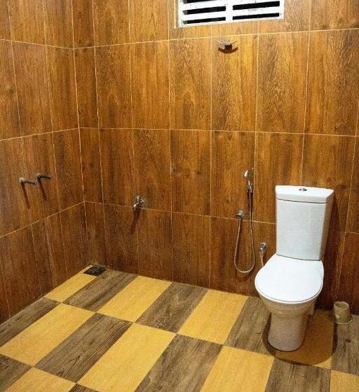 Udawalawe Elegant Hostel