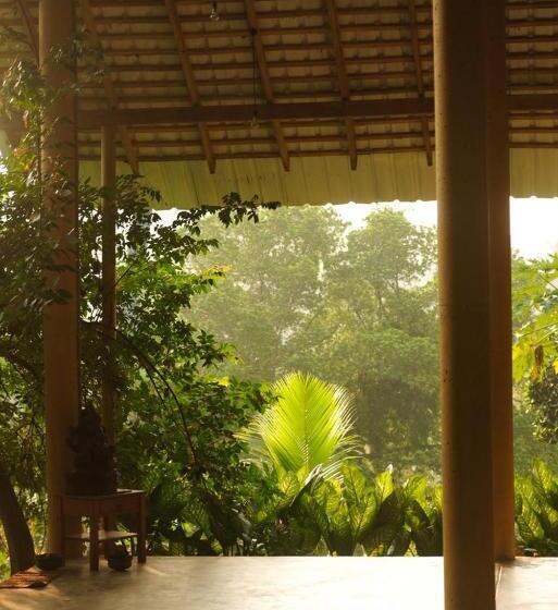 호스텔 Senses Yoga Retreat