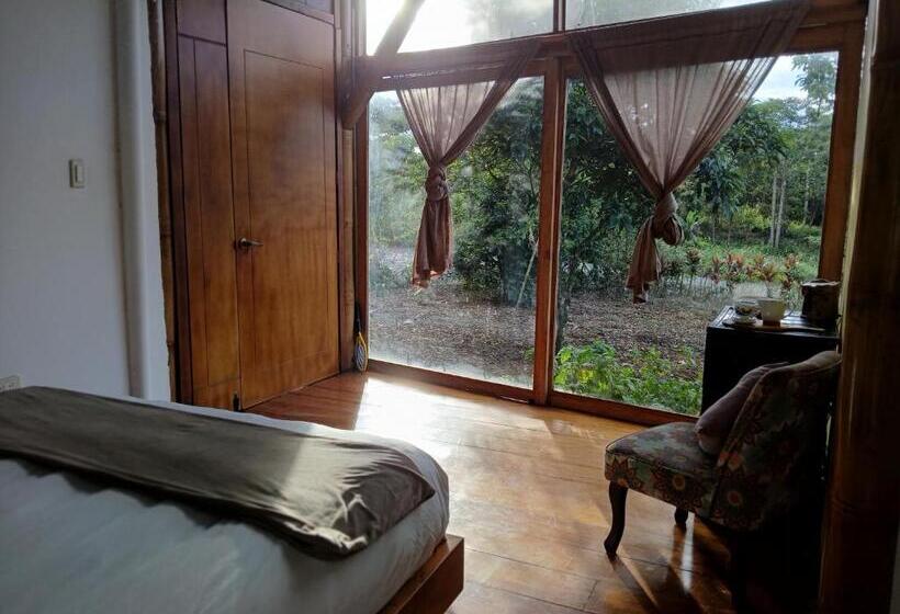 مبيت وإفطار Fevu Vera Forest House