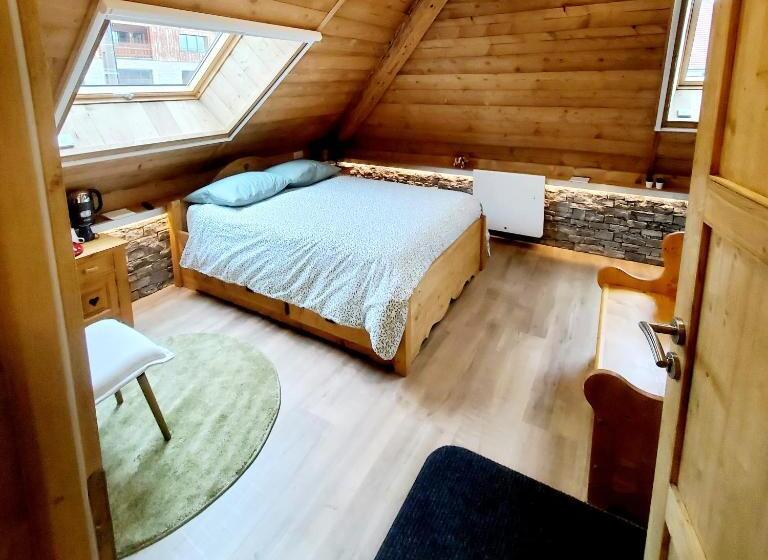 Bed and Breakfast Del Vino Bar à Vin & Guitares