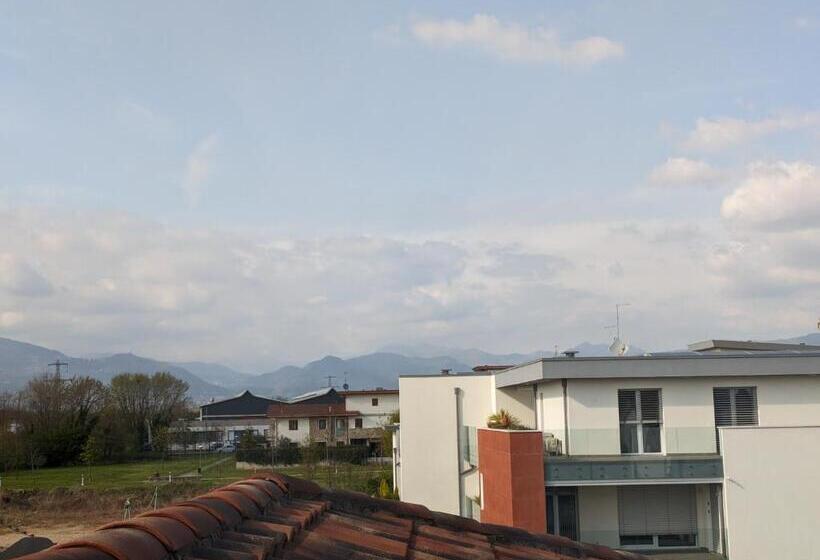 ベッドアンドブレックファースト Villa Eleganza Milano Bergamo Airport