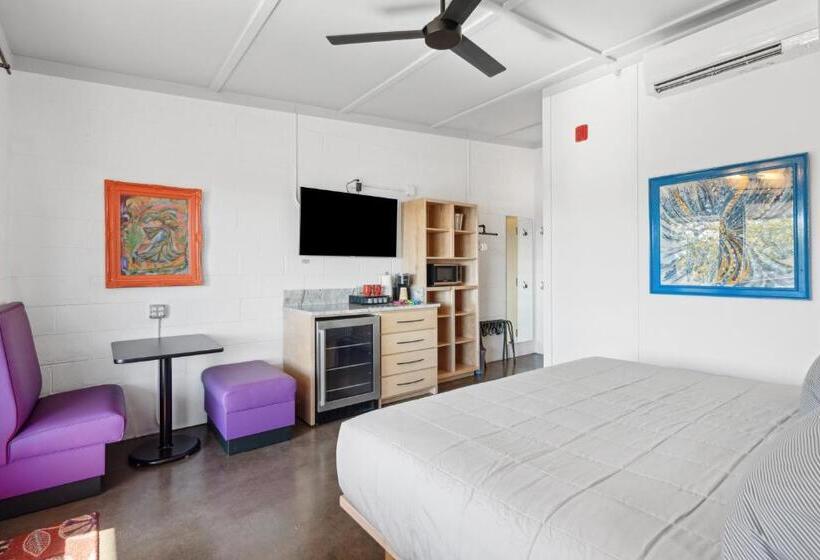 Boutique Vera Hotel In The Heart Of Folly Beach