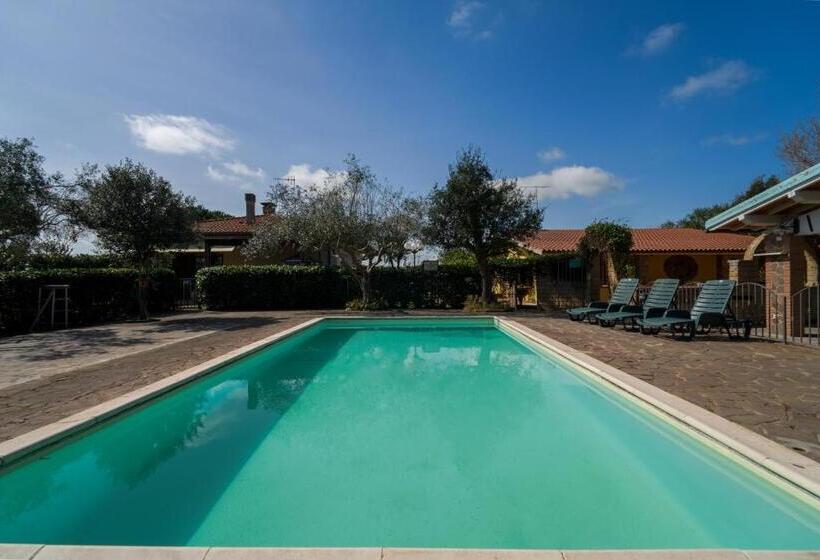 هتل Agriturismo Il Poderino