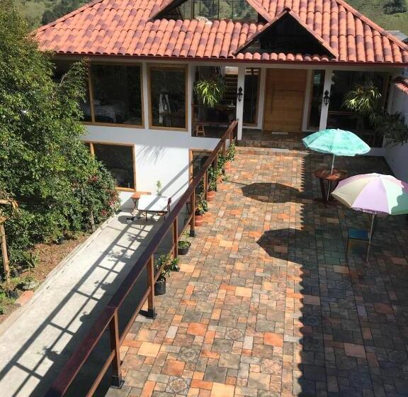 בית מלון כפרי Athos