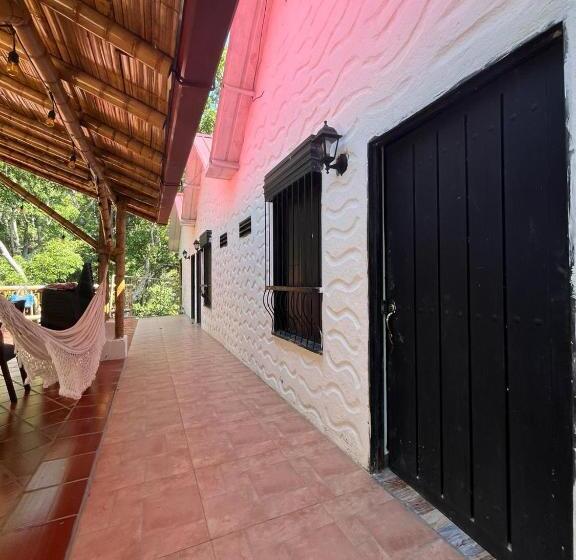 בית מלון כפרי Cabañas Monteleón Paicol  Huila