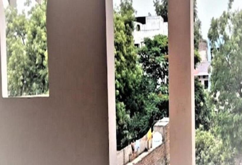 בית מלון כפרי Kanhaiya Palace