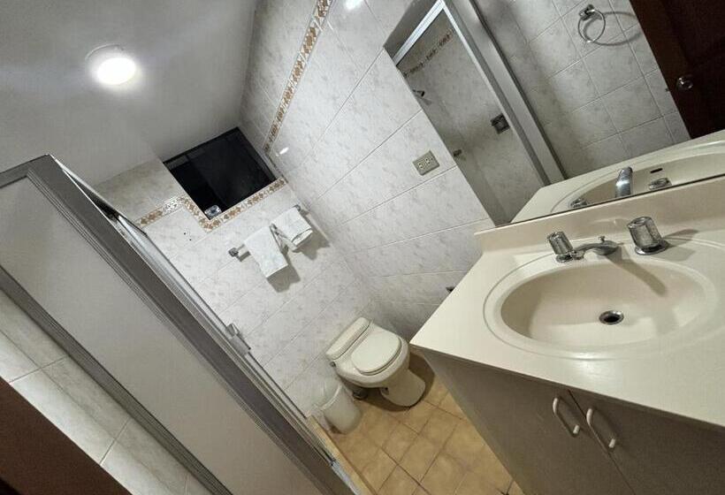 فندق Los Portales