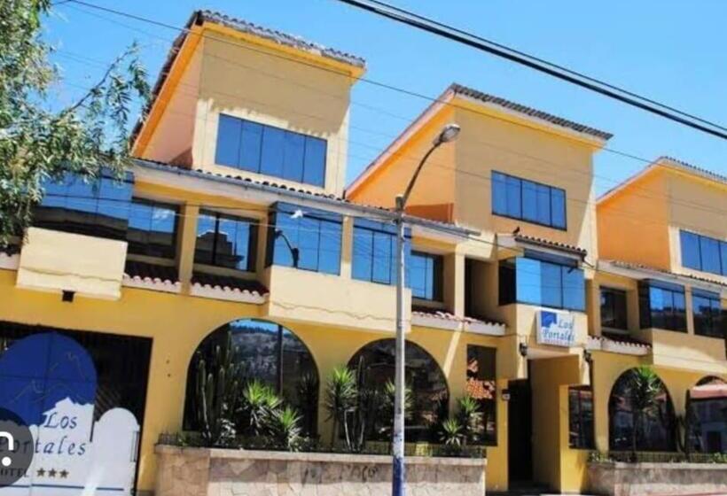 فندق Los Portales