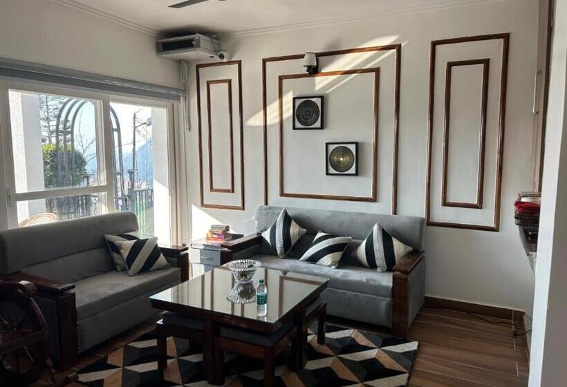 בית מלון כפרי Madhuram Bhimtal