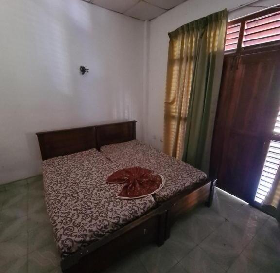 酒店 Mihira Village