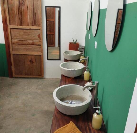 בית מלון כפרי Hostel Nugeku