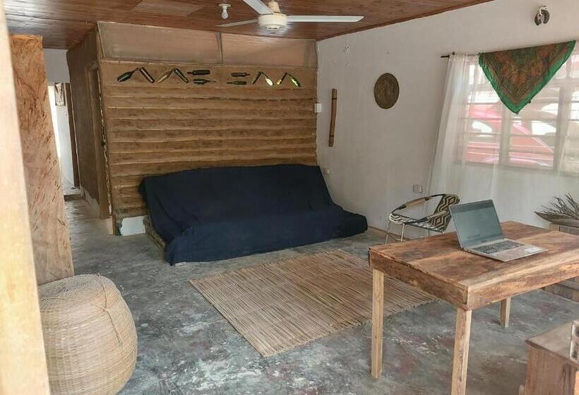 هتل Hostel Nugeku