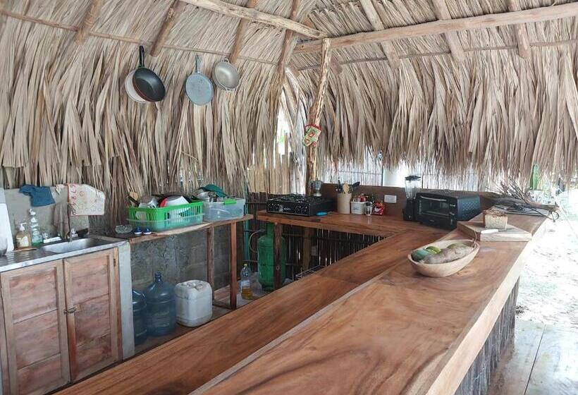 בית מלון כפרי Hostel Nugeku