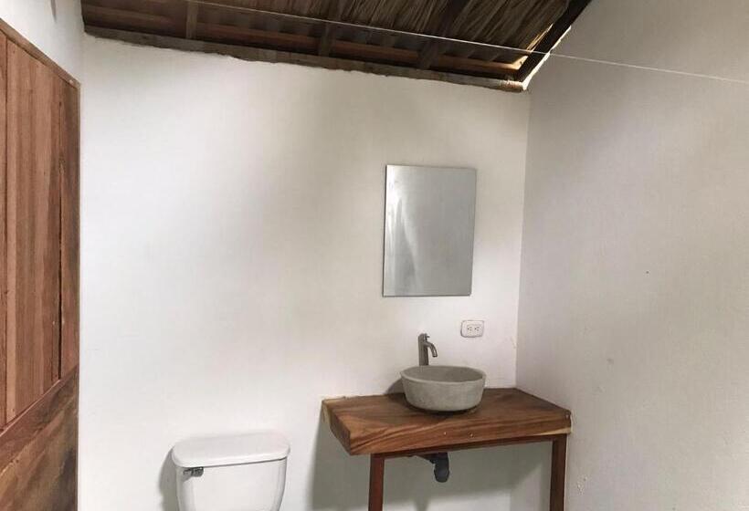 בית מלון כפרי Hostel Nugeku