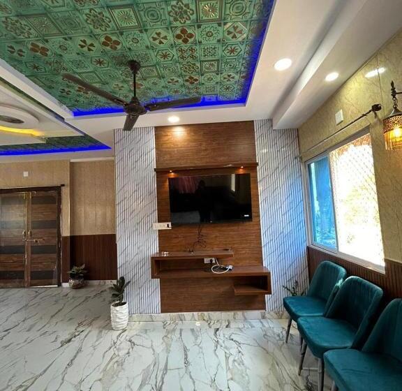 هتل Pagdandi Villa By Aloha