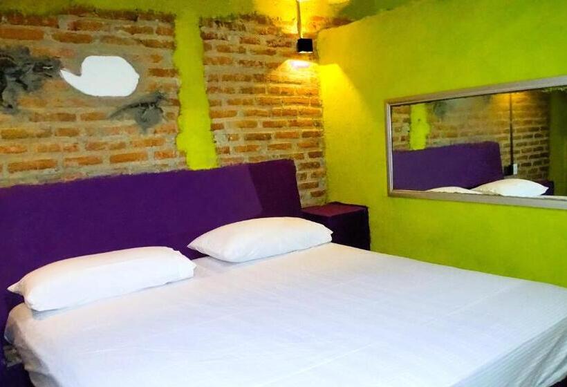 ホテル Peace And Love