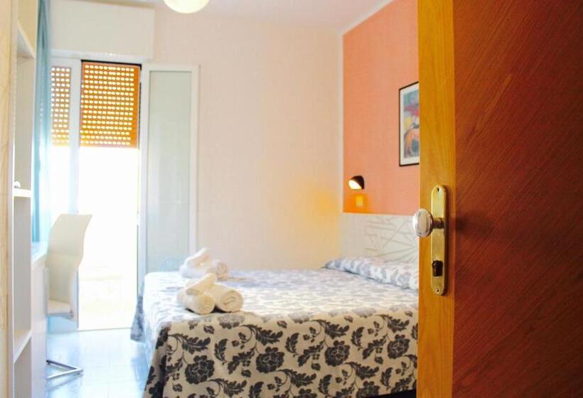 هتل President Pool & Room