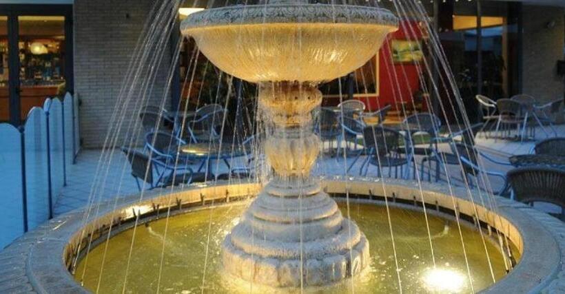 هتل President Pool & Room