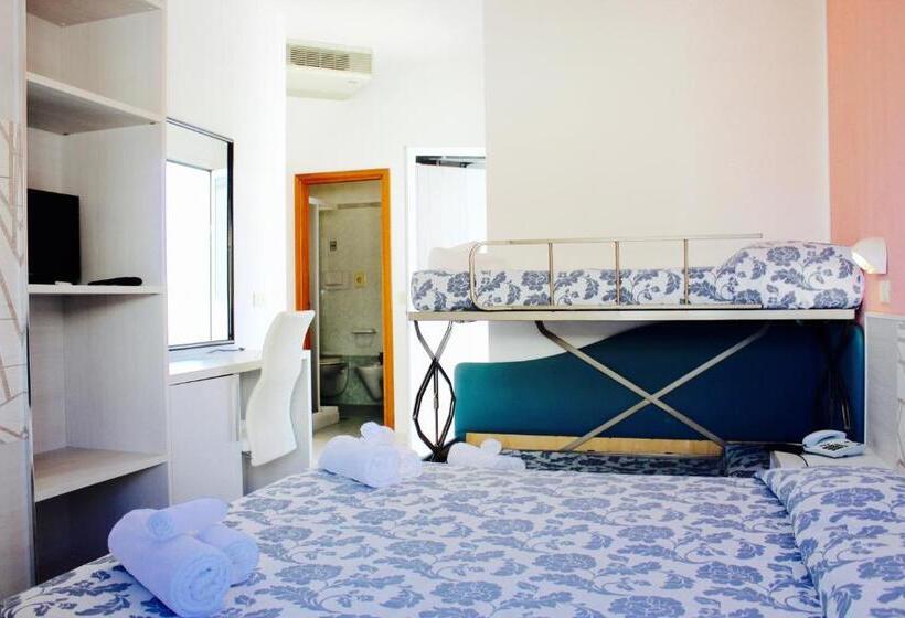 هتل President Pool & Room