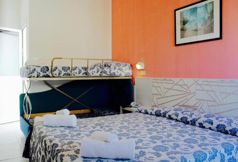 هتل President Pool & Room