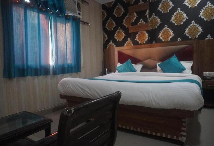 Отель Rudreshwar