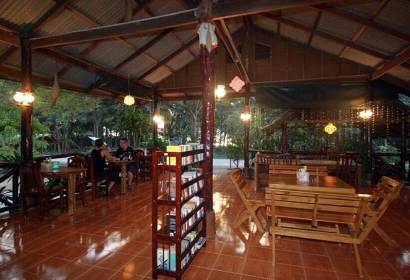 فندق Seaside Sanctuary Bungalows