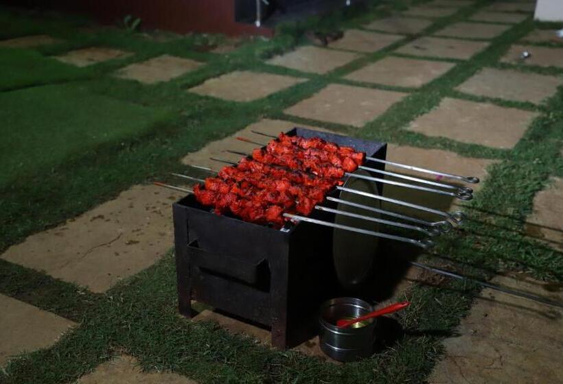 בית מלון כפרי Swarnam Villa