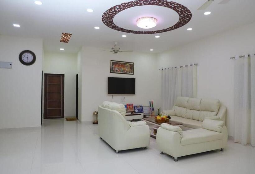 בית מלון כפרי Swarnam Villa