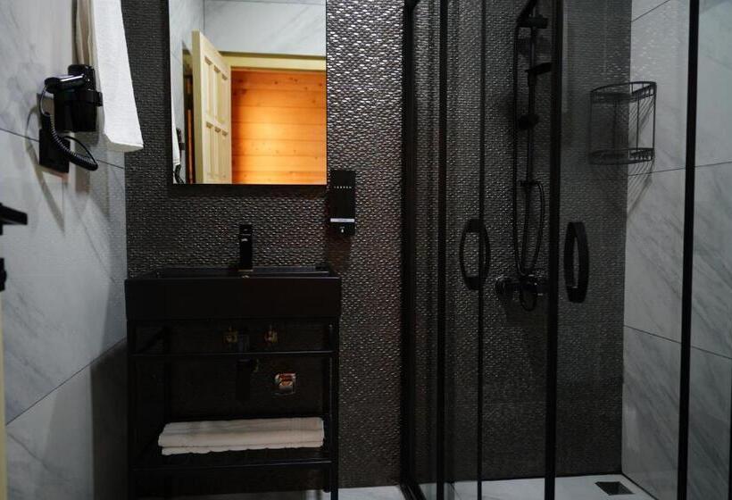 ホテル Venek Viila Suit