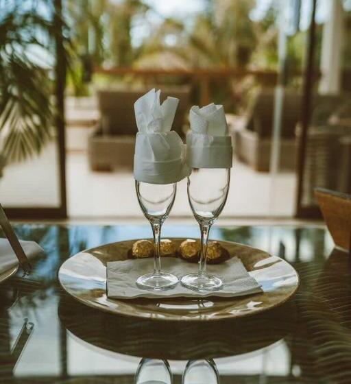 Jashita Hotel   Aphrodite Honeymoon Suite   Mexico