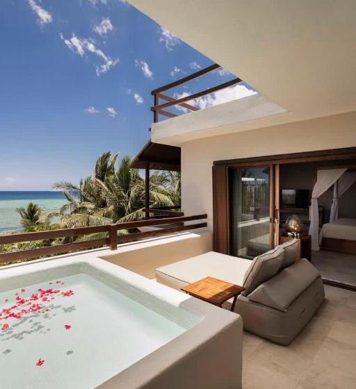 Jashita Hotel Cleopatra Honeymoon Suite Mexico