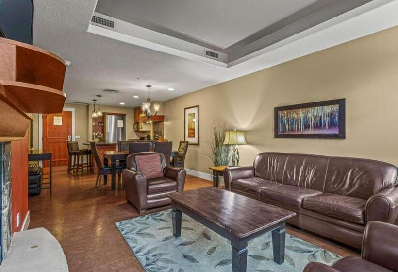 Luxury Resort 2bedroom 2bath Sleeps 6 945 Square Feet