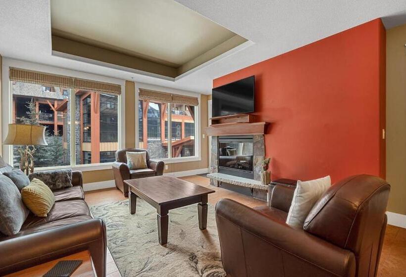 Luxury Resort 2bedroom 2bath Sleeps 6 945 Square Feet