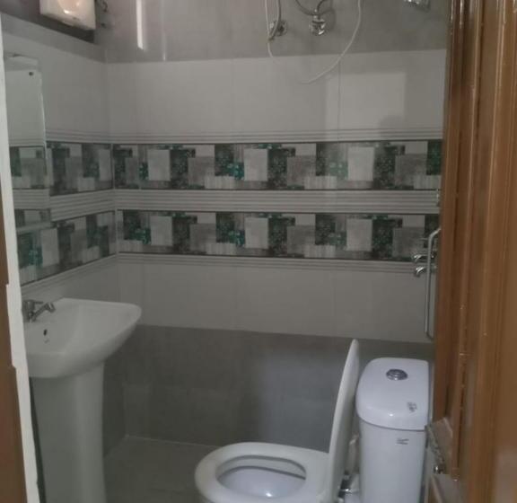 Mid City Hotel & Resto