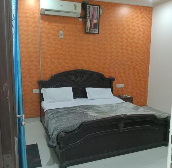 Mid City Hotel & Resto