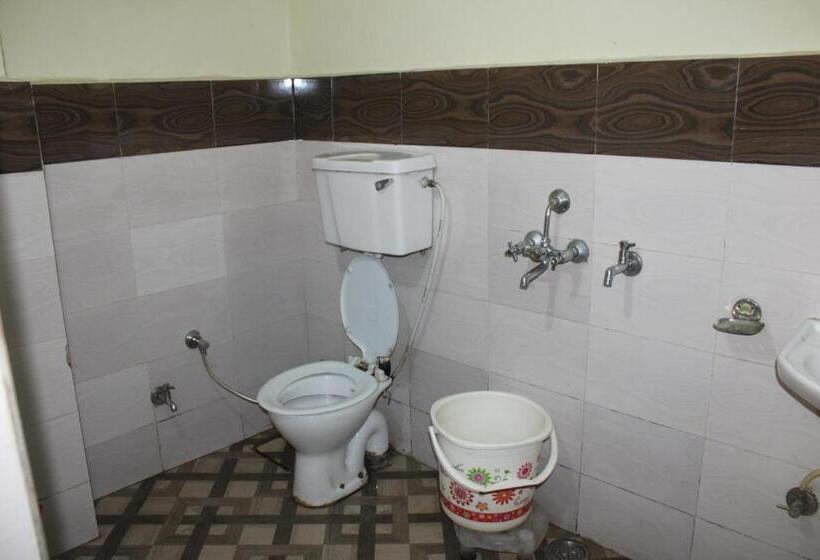 Mid City Hotel & Resto