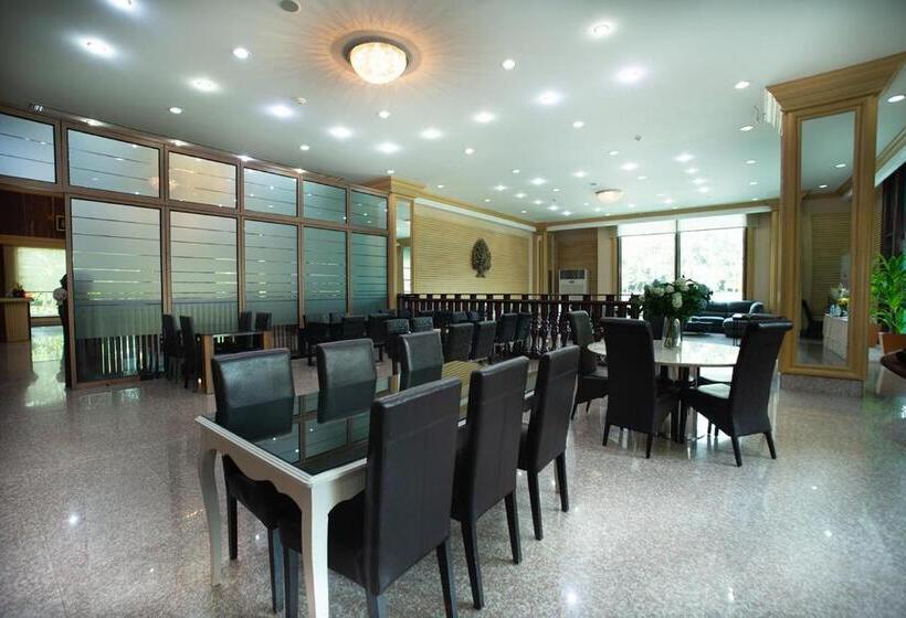 Pearl Resort And Hotel เพิร์ลรีสอร์ทแอนด์โฮเทล