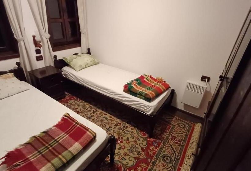 Pension (Hôtel basse catégorie) абаджиевата къща